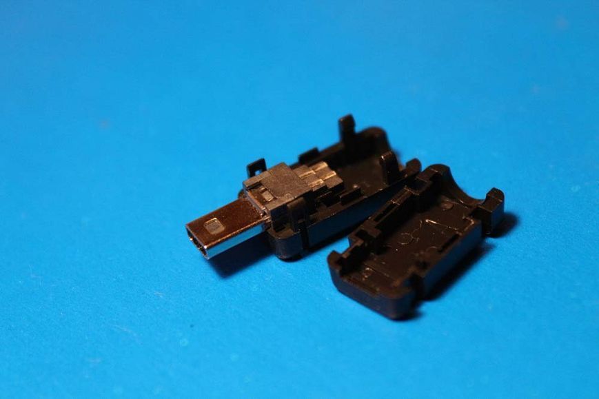 Разъем USB Mini male 8 pin (в корпусе) восьми контактный штекер коннектор MU08M250 3328 фото