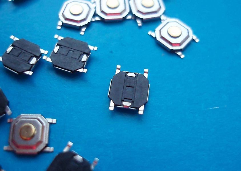 Кнопка тактовая. Микро переключатель 5х5х1.5мм SMD 3914 фото