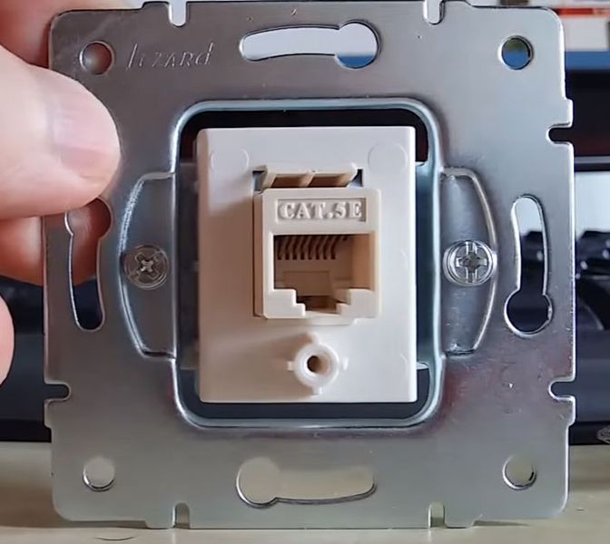 Модуль RJ45 Keystone для мережевих комп'ютерних розеток (під рамку блоку розеток) Jack cat.5e UTP Т568А/В кат.5е AMP-PC Network Mo 5006 фото