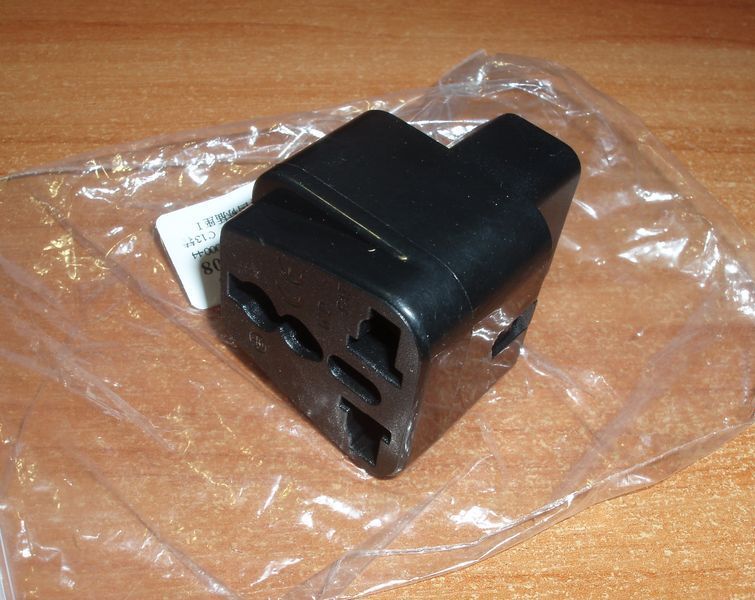 Перехідник UPS IEC320 C14 EU для ДБЖ UPC євророзетка для безперебійники 10А 220В 5247 фото