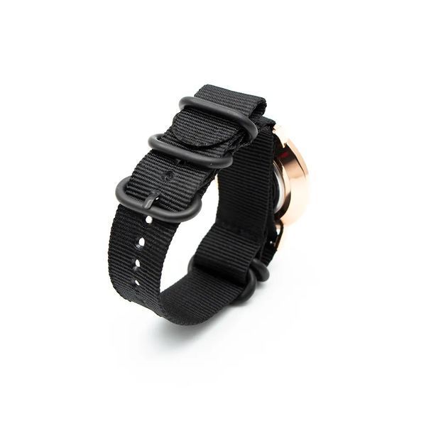 Military Zulu Black 18 мм (5 колец) цельный ремешок ЧЕРНЫЙ (ширина 18 мм) нейлон черные застежки военный 7246 фото