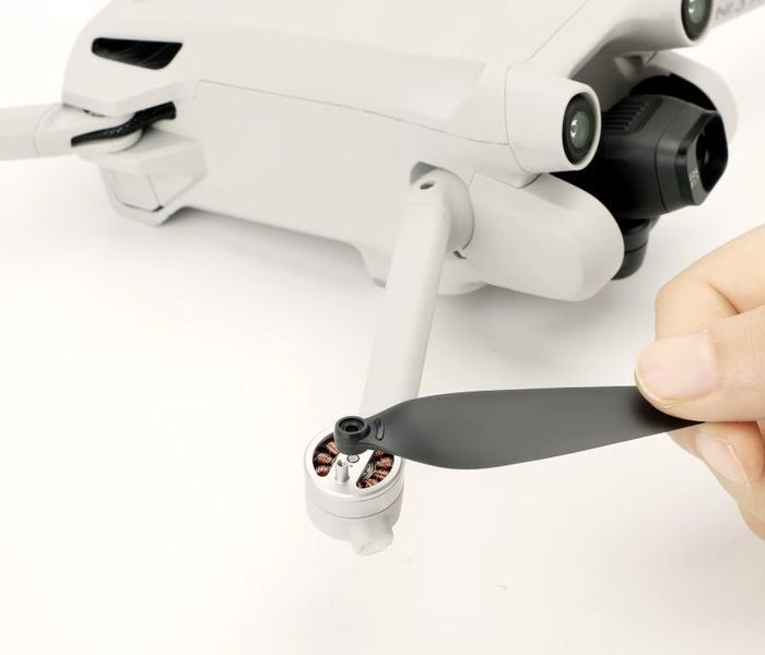 Винт/пропеллер карбоновый малошумный (набор: 8 шт) для DJI Mavic Mini 3/3 PRO запчасть для дрона 4726F (цвет: &nbsp;оранж) Carbon Fiber Propellers Props Blade Replacement Wing Fans Drone 5341-4 фото