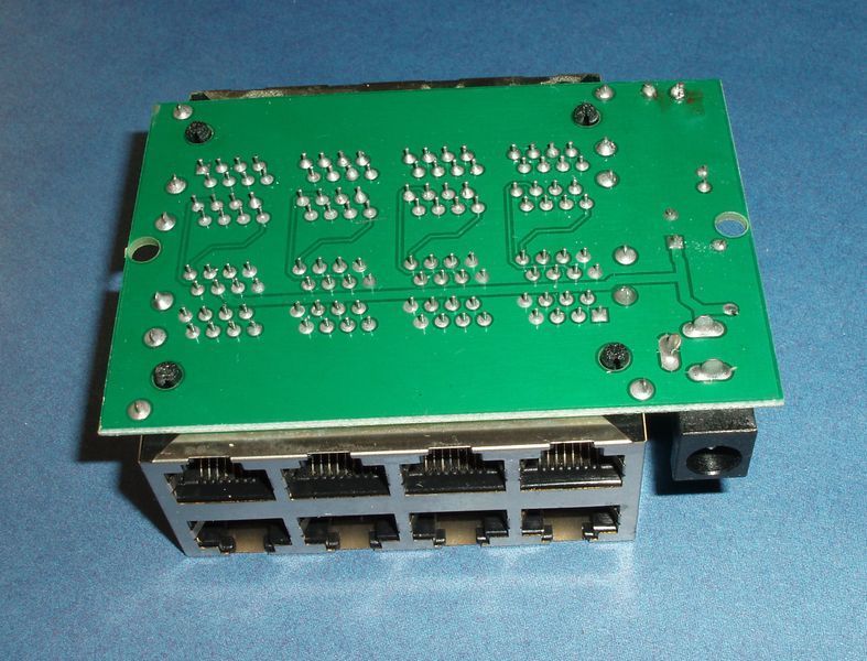 Інжектор PoE 8 портовий LAN Port Passive IEEE 802.3 af/at 10/100BASE-TX (віддалене харчування домофонів, викликових панелей, мереж 3547 фото