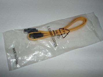 SATA DATA шлейф с замком (50 см) ORANGE Serial ATA 26AWG III YWD AWM Style 2725 80 C 30V VW-1 оранжевый кабель интерфе 2589 фото