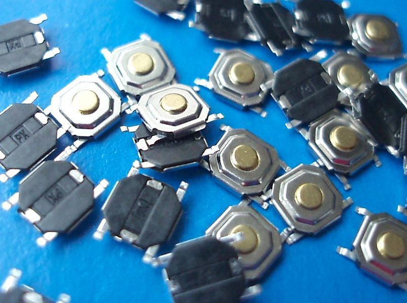 Кнопка тактова 4 х 4 х 4 х 1.5 мм (5 х 5 х 1.5 мм) 4pin DIP SMD мікроперемикач телефон сигналізація брелок r 3913 фото
