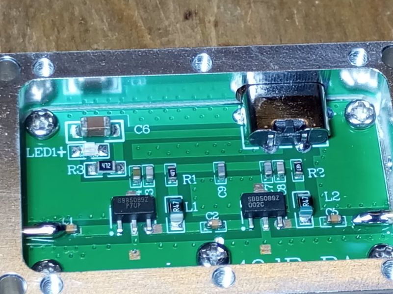 WYDZ-LAN Усилитель антенный (диапазон 10 MHz...6 GHz) -30DB- дБ разъем SMA female питание USB алюминиевый корпус Компактный усилитель сигнала, работающий в диапазоне частот от 10 МГц до 6 ГГц (GPS/GNSS; прием/передача; работа с SDR; усиление сигнала ПЧ).  7837-3 фото