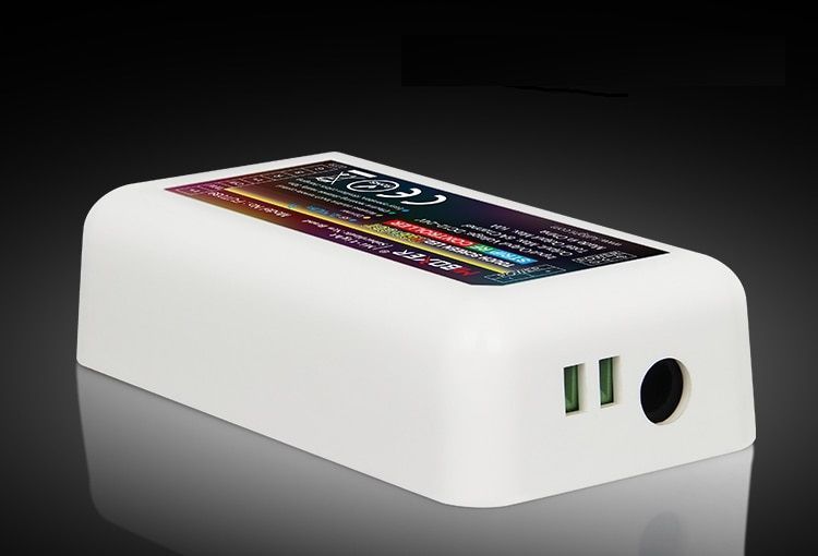 FUT039 Mi-light RGB+CCT 5-канальний мультиколір контролер керування LED-стрічками 12-24 В 6514 фото