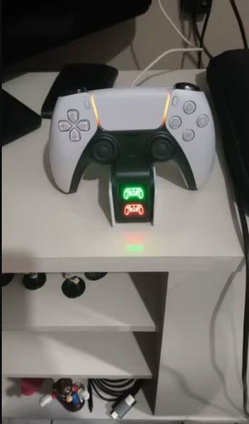 FC400-AE док станция двойная быстрая зарядка контроллеров PS5 ЗУ джойстиков PS5 (2 шт) Dual Fast Charger  Wire 8191 фото