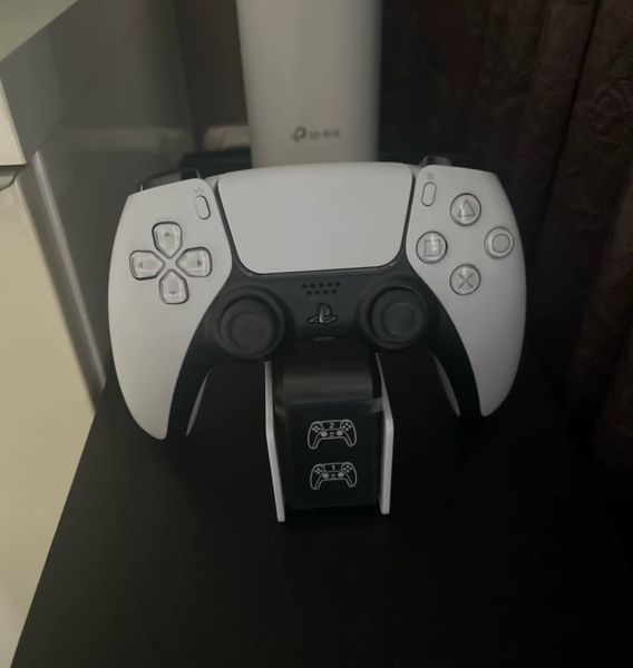FC400-AE док станция двойная быстрая зарядка контроллеров PS5 ЗУ джойстиков PS5 (2 шт) Dual Fast Charger  Wire 8191 фото
