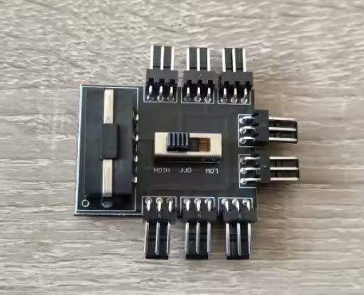Хаб сплиттер для вентиляторов охлаждения 1-8 порт. (3-pin/4-pin) разветвитель с питанием Molex 4р для ПК и майнинга PWM Cooler Fan HUB Splitter CPU SYS 6134-3 фото