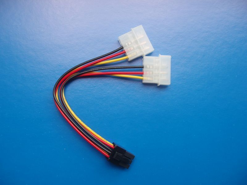 Кабель питания для видеокарт PCI-E 6pin 2xMolex (19 см) 4269 фото