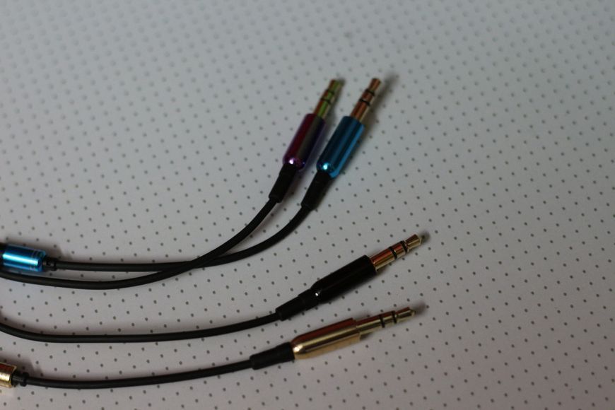 IPhone iPod сплиттер 3,5 мм на 2 аудио выхода Splitter 3.5 jack x2 2685 фото