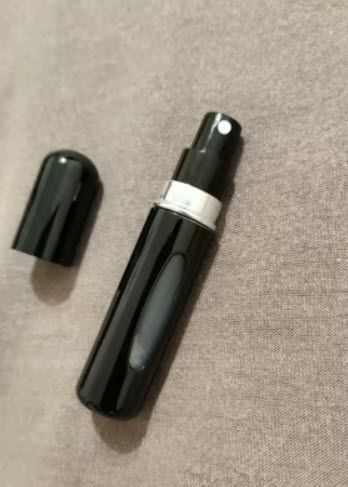 Пробник 5 мл (цвет черный) travel Refillable портативный карманный атомайзер флакон с распылителем для духов Атомайзер/флакон с распылителем для парфюмерии. Подходит как для духов, так и для парфюмированной, туалетной воды или одеколонов. Емкость: 5 мл. Г 7328-2 фото