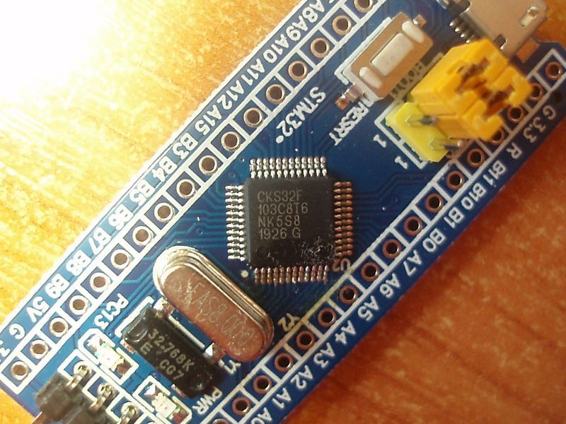 STM32F103C8T6 Плата розробника ARM STM32 LQFP (48 pin) Cortex-M3 72MHz 64K Byte Flash, 20KByte SRAM мінімальна робоча конфігурація 5351 фото