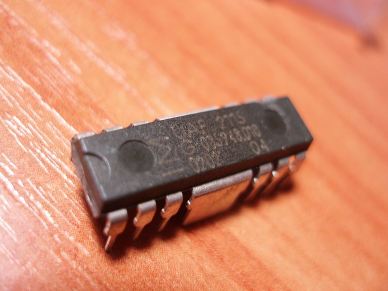 Мікросхема UAF 2115 ITT MICRONAS DIP-14 (панель приладів одометр спідометр приладка) electronic speedometer speedo 2543 фото