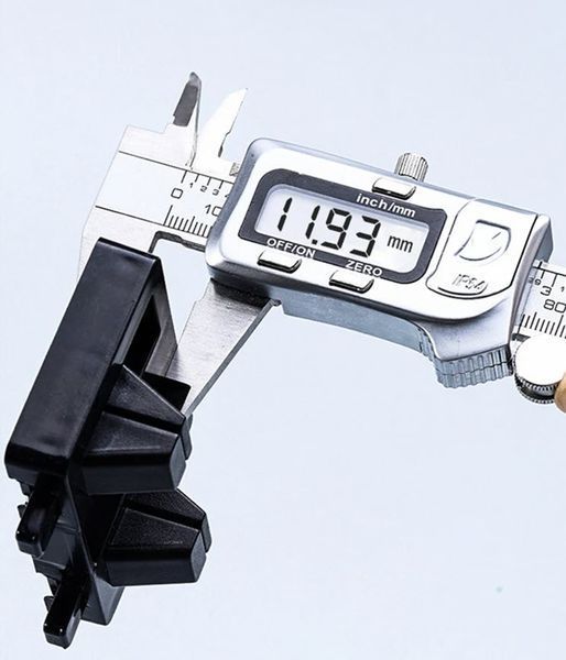 Тримач кабелів AWG36-AWG00 70*50 мм струбцина із широкими губками для паяння (колір: чорний) самопритискний пластик + пружні фіксатори кабелів/проводів паяльної станції термофена Welding Wire Fixture&nbsp; Універсальний помічник тримач кабелів для точного й бе 8184-2 фото