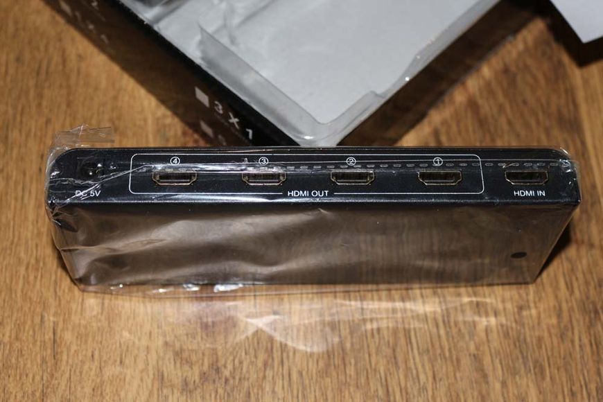 Сплітер HDMI 1 вх -> 4 вих АКТИВНИЙ, 220 В 2711 фото