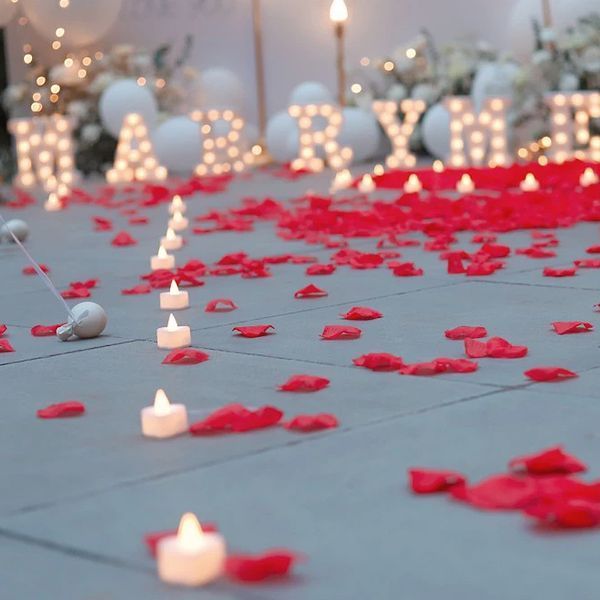 Лепестки роз искусственные 200 шт. Цвет красный. Украшение праздника, свадьбы, торжества 336 фото