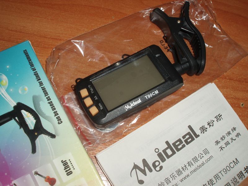 Тюнер настройковий гітарний Meideal T90CM, кліпса LCD Guitar Tuner A4 Bass Digital Clip Mic Violin 834 фото