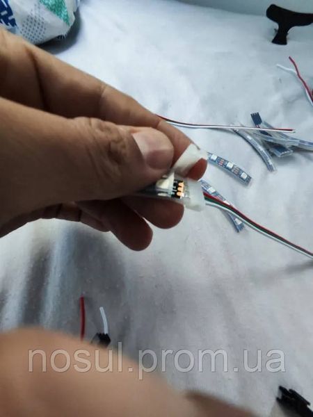 Коннектор (3 pin, 10 мм) соединитель односторонний LED Single Head RGB (12/24V) светодиодной ленты для подключ 6434 фото