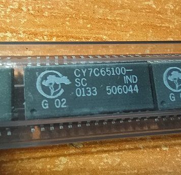 CY7C65100 (Cypress Semiconductor Corp) CAN CLIP (RLT2002) контролер чотирьох портового USB концентратора з фіксованими функціями 4673 фото