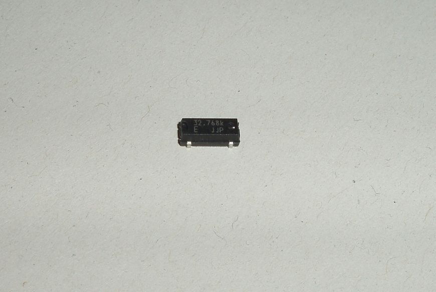 Кварц MC-306 Epson 32.768Khz 12.5PF JJP SMD кристал поверхневого монтажу (3.8 х 8 mm) 4-P ніжки кварцовий р 4679 фото